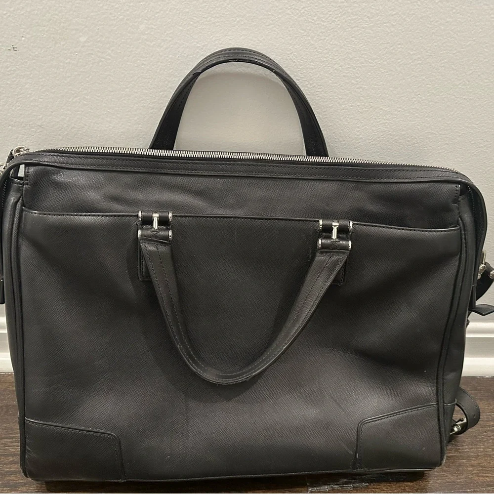 TUMI Astor Regis Italian Leather Briefcase- good condition
